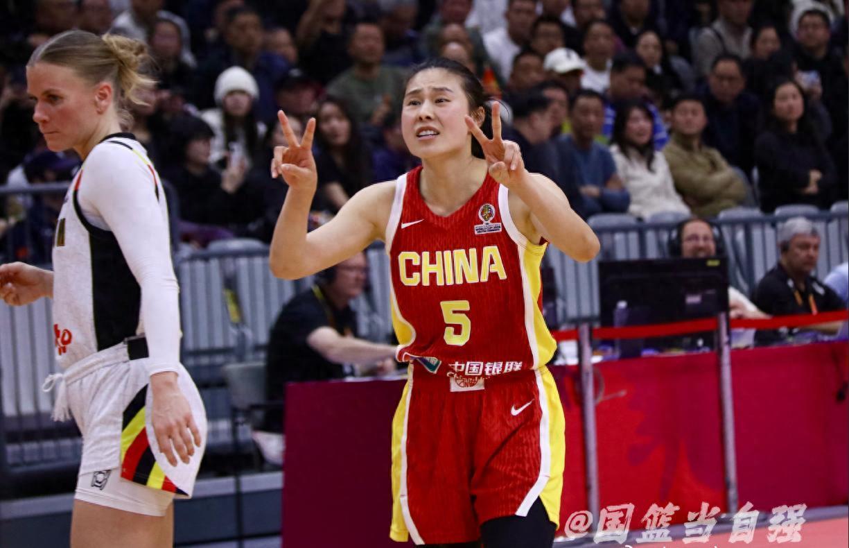 难接班!中国女篮3新人14中3,场场拉胯,球迷:正赛别带上他们了
